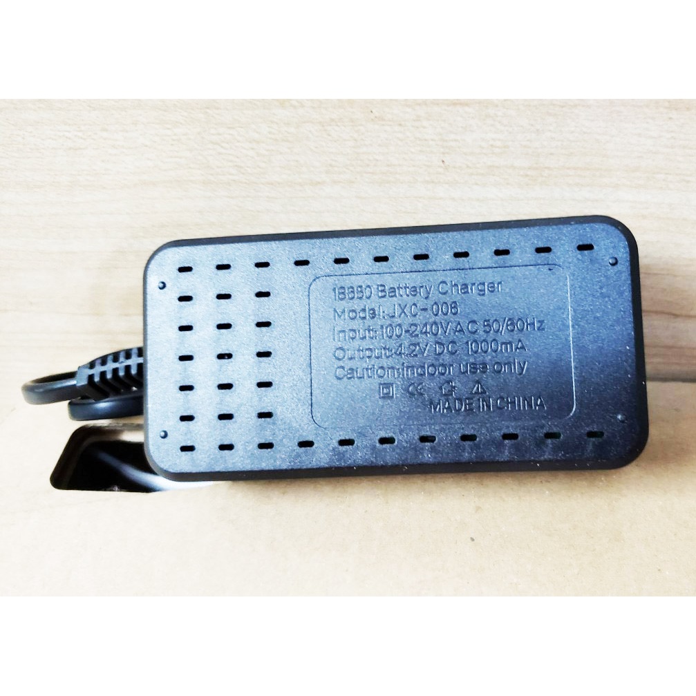 Bộ Sạc Pin Đôi 18650 3.7V