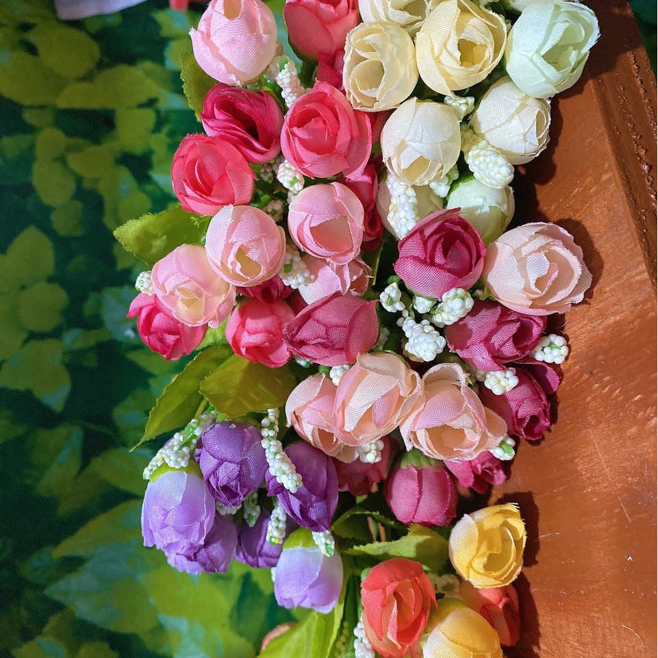 Hoa giả - hoa nụ hồng trang nhí nhiều màu ( giá bán 1 nhánh không kèm bình)