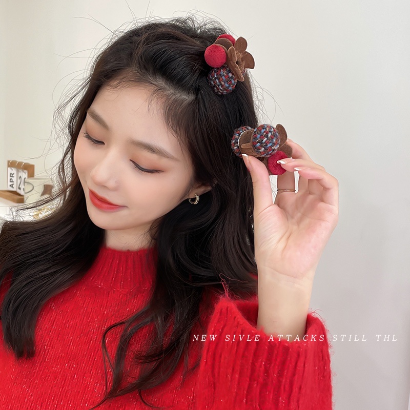Kẹp Tóc Càng Cua Đính Quả Bông Mềm Mại 2022 Dành Cho Nữ