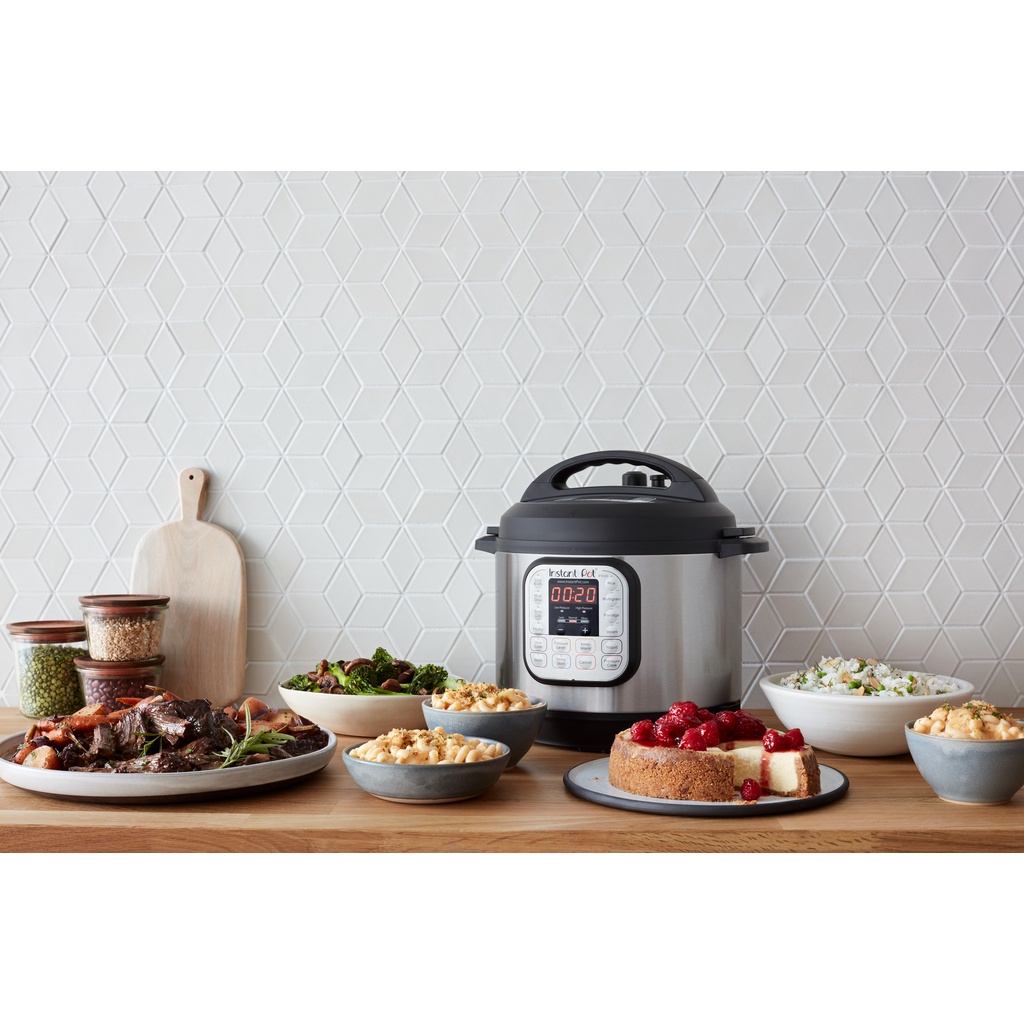 [Mã ELHADEV giảm 4% đơn 300K] Nồi áp suất đa năng 5.7 lít Instant Pot Duo 7 trong 1 - Bảo hành chính hãng 12 tháng