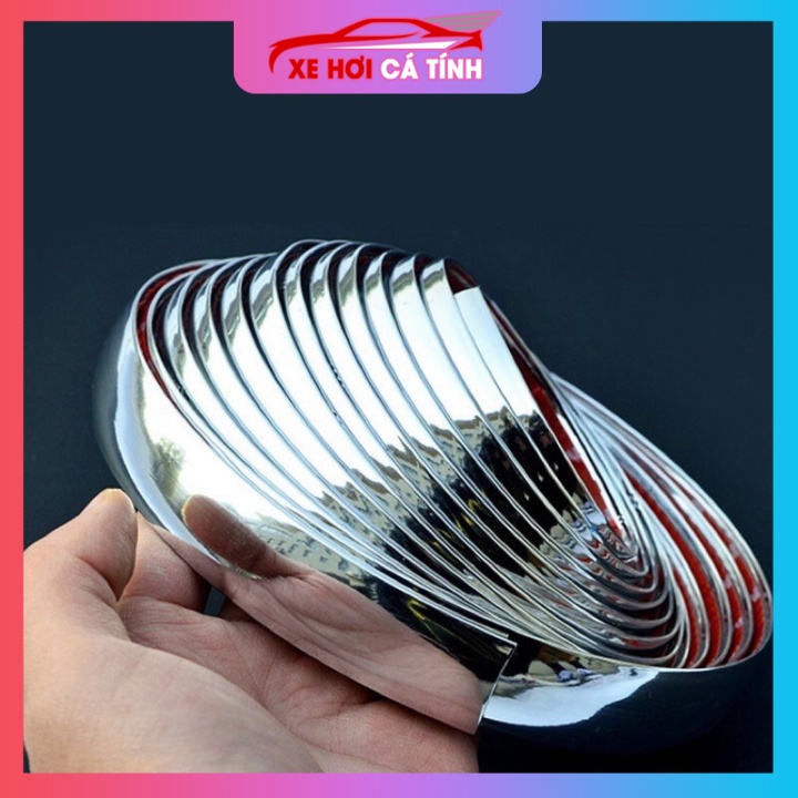 Cuộn nẹp chrome bạc sẵn keo 3m bóc dính phù hợp trang trí nội thất nhà cửa và xe hơi
