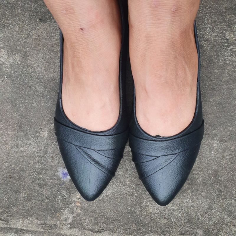 Giày nữ búp bê nhựa dẻo mũi nhọn đế bằng