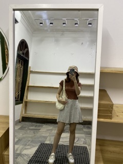 quần chấm bi đen và trắng