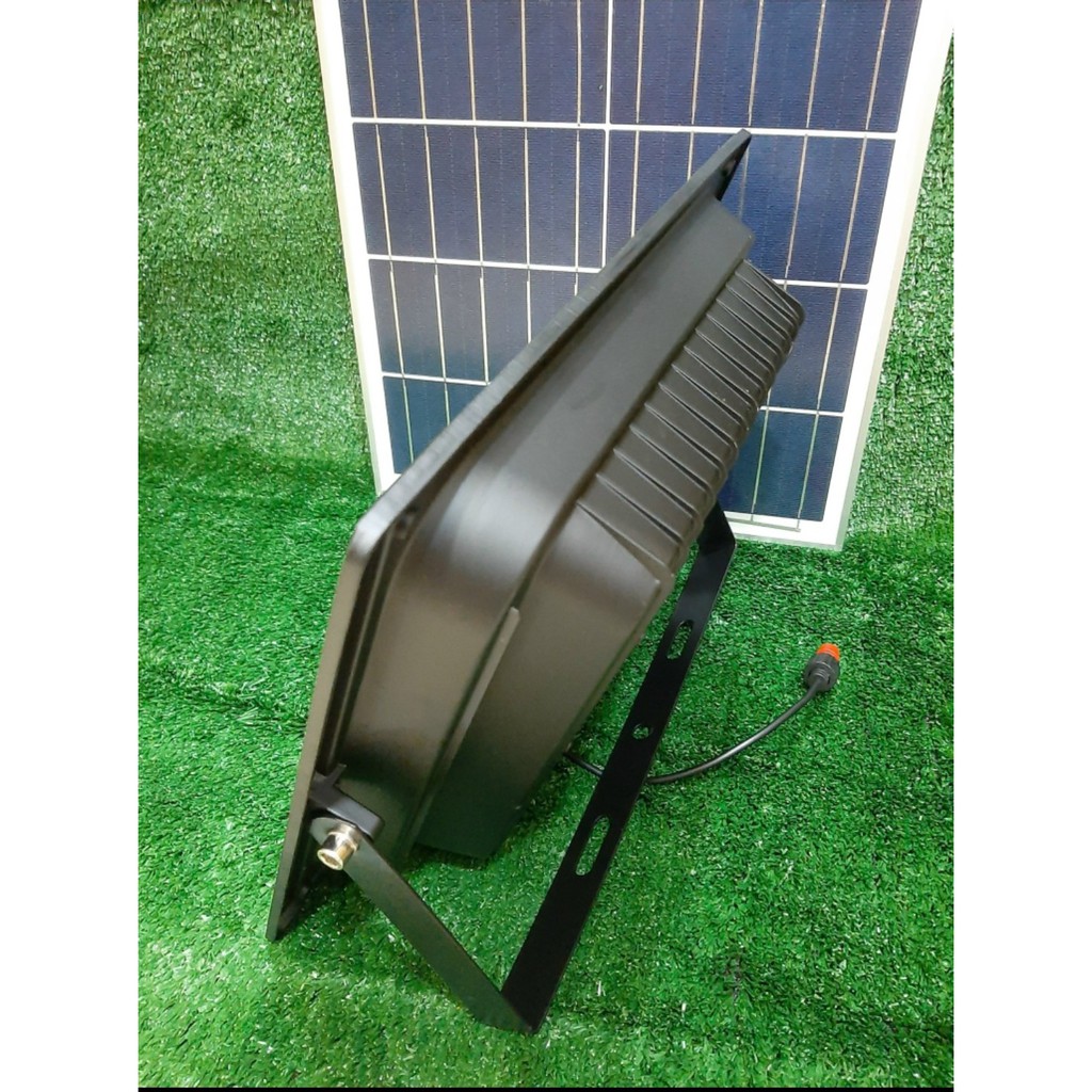 Đèn LED Pha Năng Lượng Mặt Trời Khung Vỏ Nhôm Chống Nước 60W 100W 200W