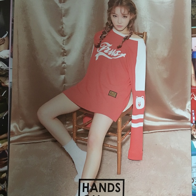 Chungha Hands on Me offical poster.