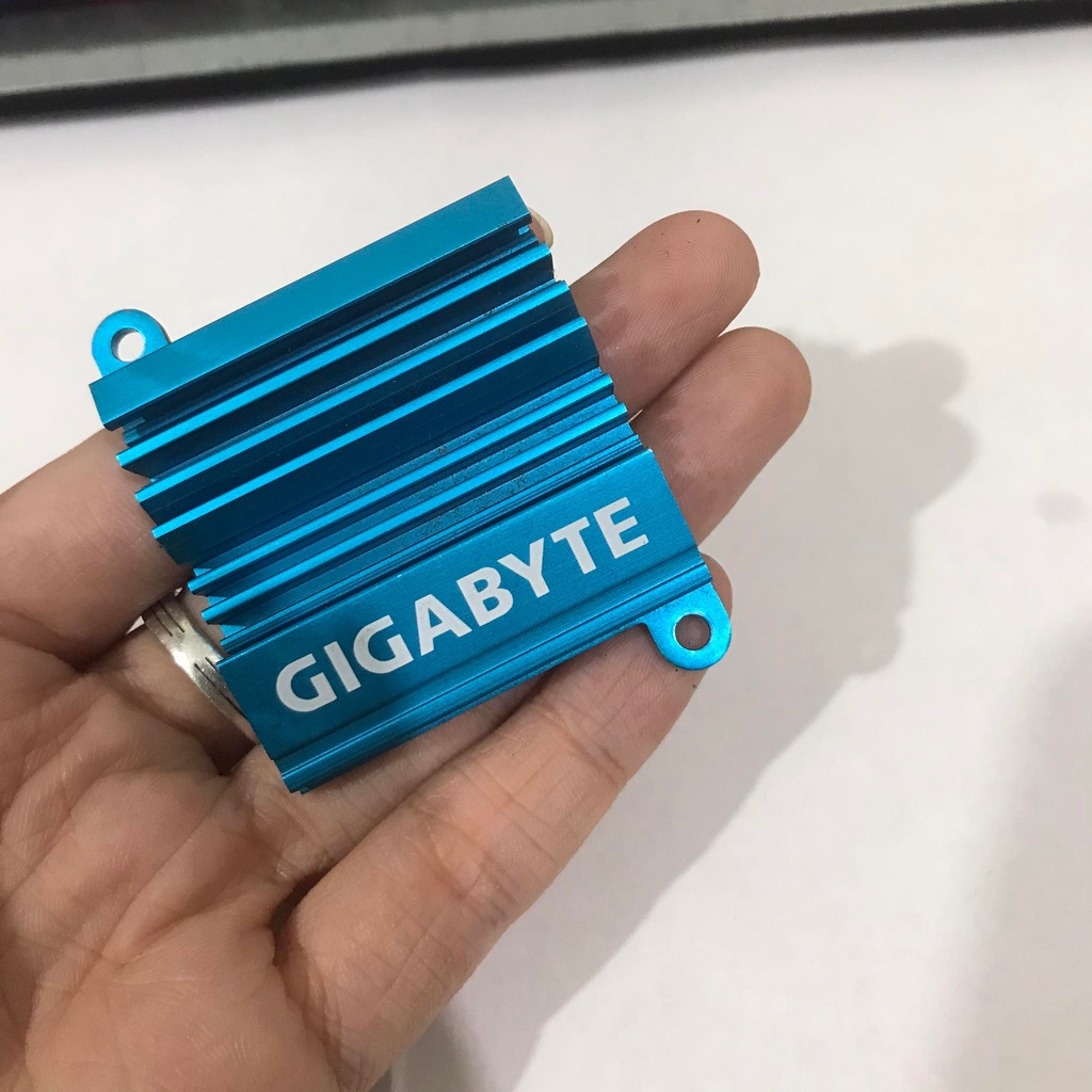 Miếng tản nhôm gigabyte xanh