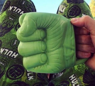 Cốc sứ hulk người khổng lồ xanh Marvel