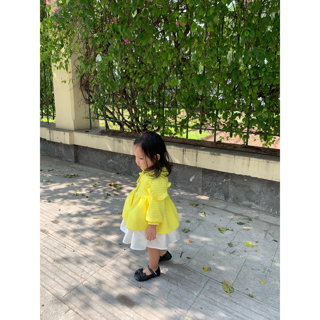Áo khoác bé gái màu vàng chanh