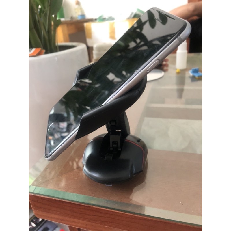 Giá đỡ điện thoại ô tô, kẹp điện thoại ô tô xoay 360 độ tiện lợi | BigBuy360 - bigbuy360.vn