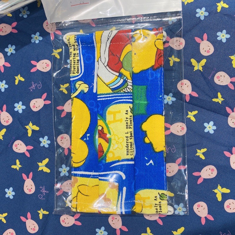 Khẩu trang vải kiểu y tế hình gấu Pooh | BigBuy360 - bigbuy360.vn