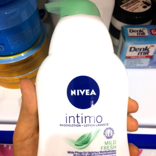 Dung dịch vệ sinh phụ nữ NIVEA