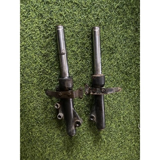 Đôi thụt trước cũ xe 133s