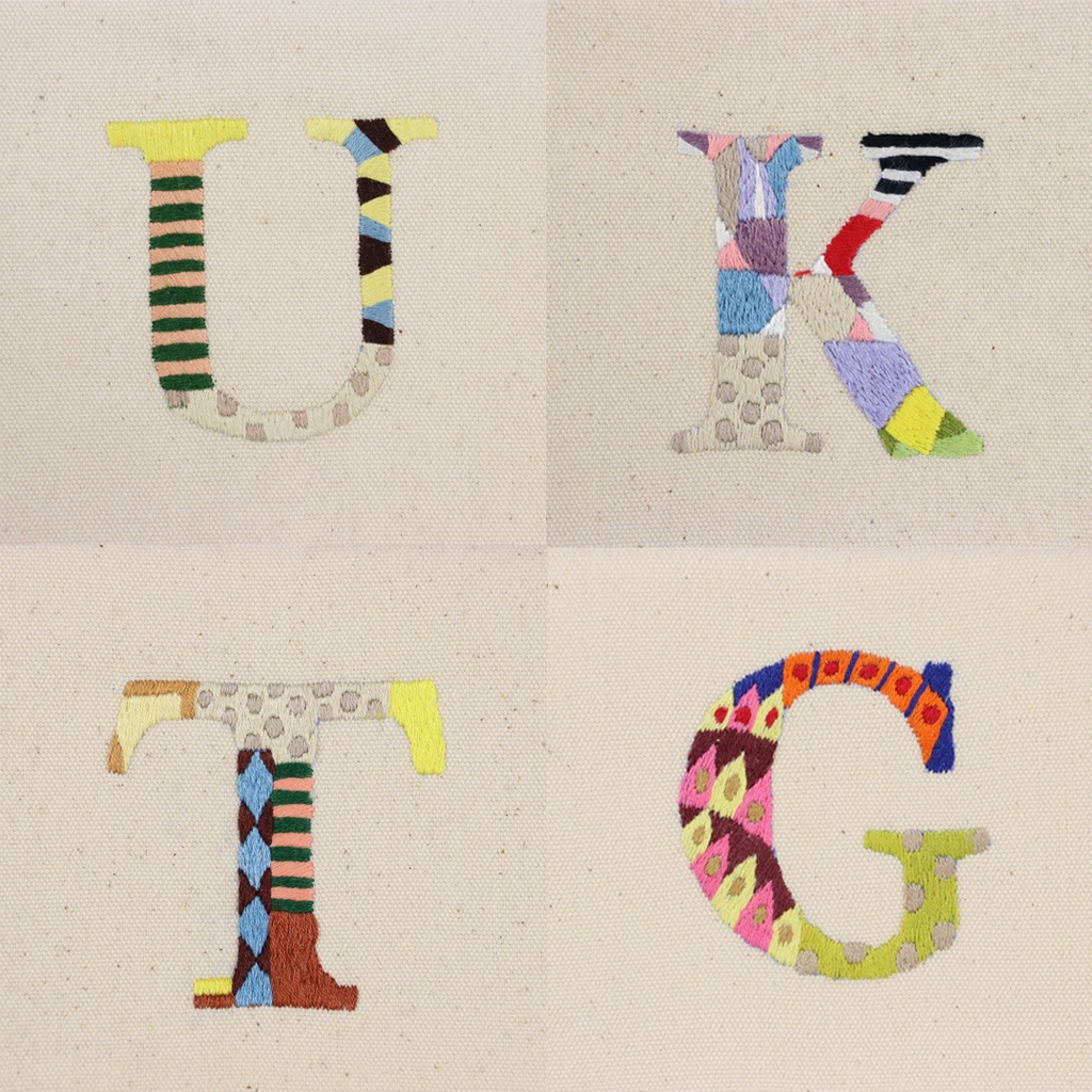 Ví Nữ Cầm Tay Thêu Họa Tiết Chữ Cái U K T G Phối Màu Cực Đẹp - Trúc Lâm Handmade