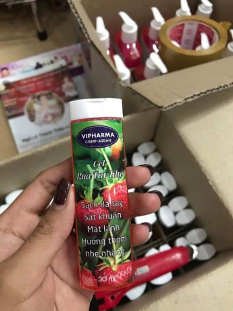 Gel rửa tay khô kháng khuẩn VIPARMA ( hàng về mùi lộn xộn nên shop giao ngẫu nhiên mùi nhé khách) | BigBuy360 - bigbuy360.vn