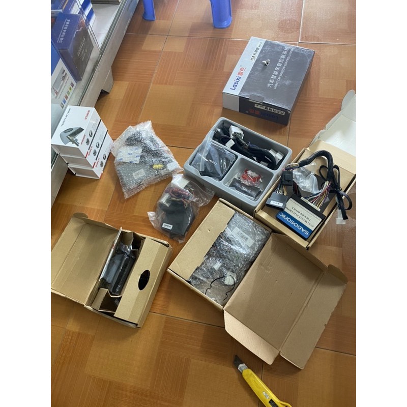 Lên xuống kính cụp gương theo xe CRV