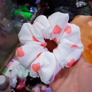 Vải may scrunchies, khăn bandana, khăn turban hoa cúc