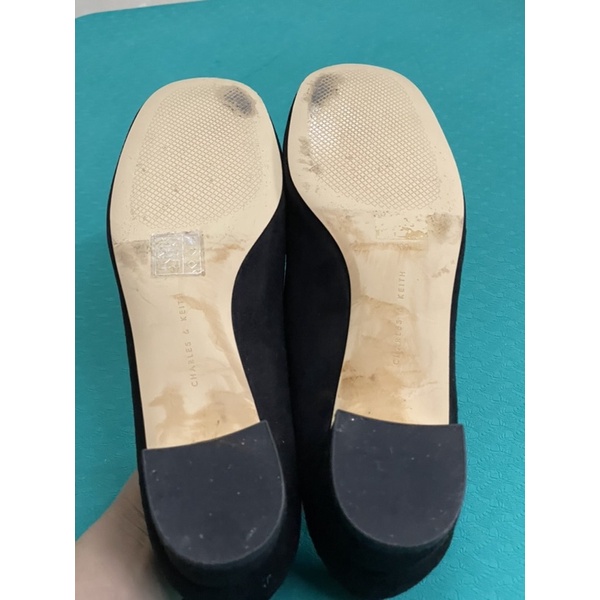 Giày CHARLES & KEITH mũi tròn gót vuông có box
