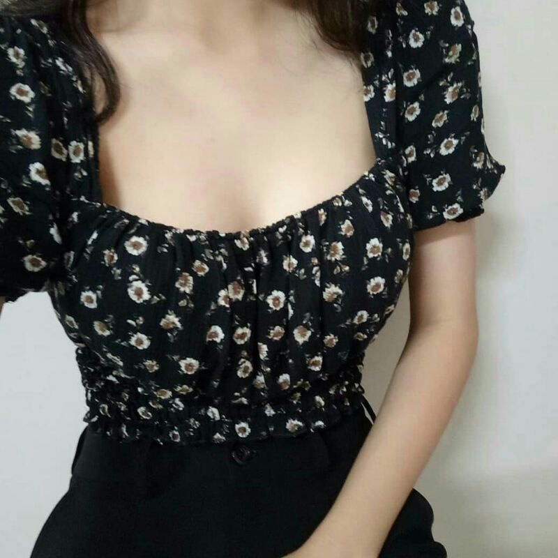 PASS CROPTOP HOA NHÍ