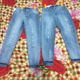 Quần jeans ống rộng