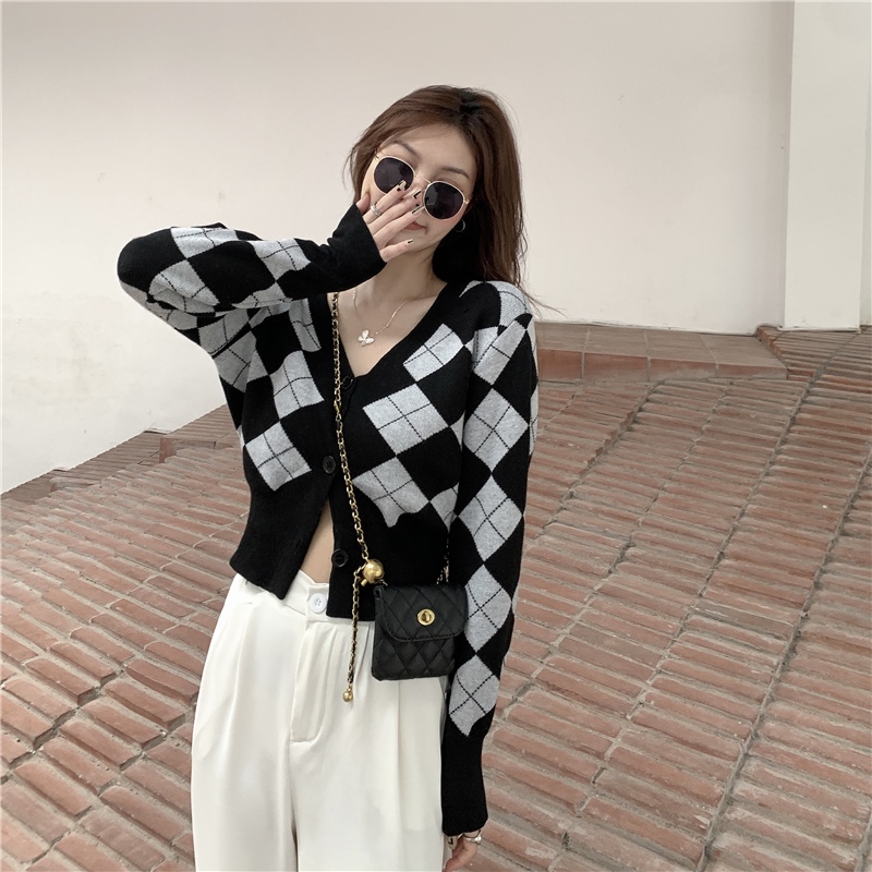 Áo khoác len cardigan thời trang nữ tính
