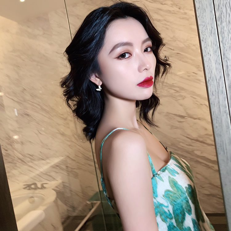 Khuyên tai xỏ lỗ/dạng vòng họa tiết bươm bướm thời trang Hàn Quốc