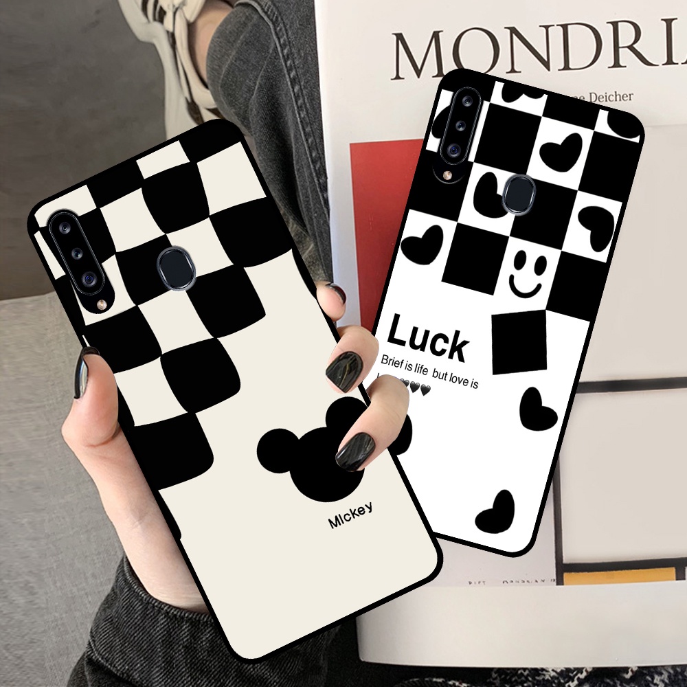 Ốp lưng Samsung A20s in hình sọc caro, họa tiết đen trắng dễ thương