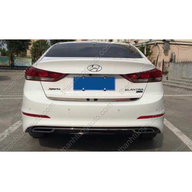 Lip sau chia 2 pô cho Elantra 2016-2017-2018mẫu Mercedes E250