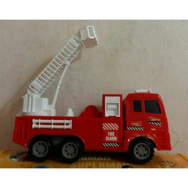 Ô tô cứu hỏa cho bé