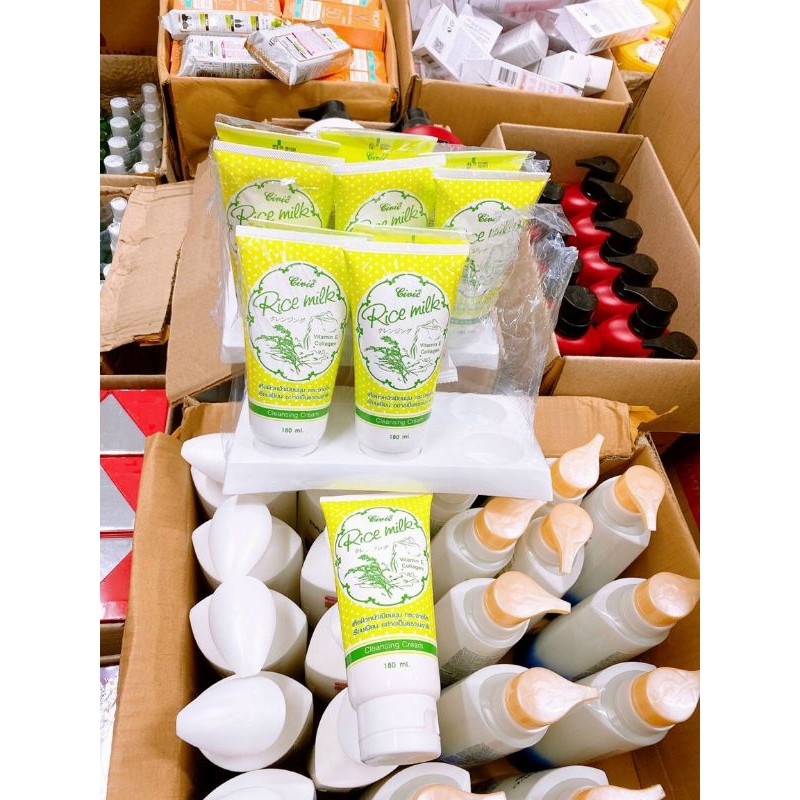 Sữa rửa mặt gạo Civic Rice Milk Thái Lan 180ml