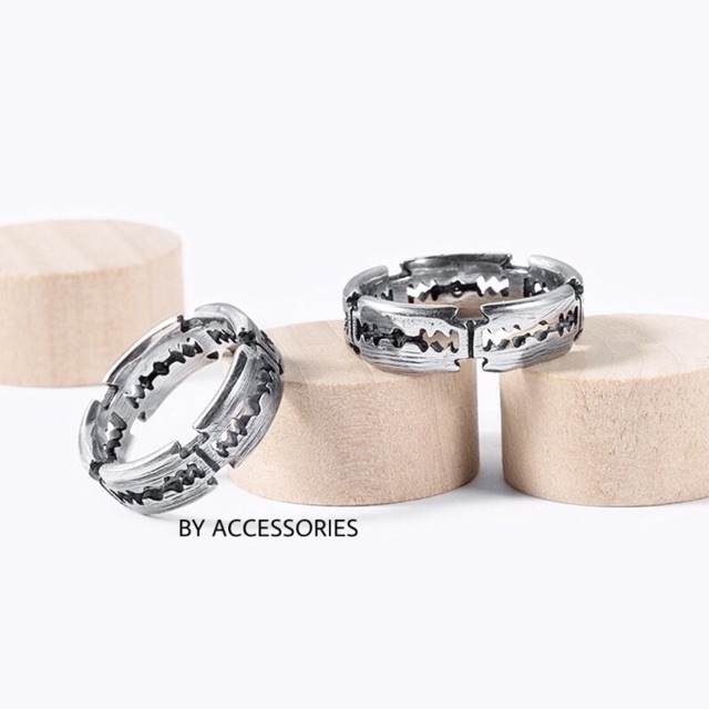 Nhẫn titan unisex lưỡi lam không gỉ