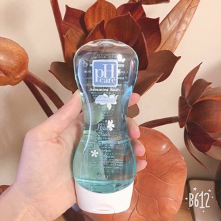 Dung dịch vệ sinh phụ nữ PH care