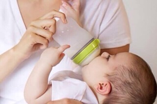 Combo 2 bình sữa tomo como chính hãng 250ml