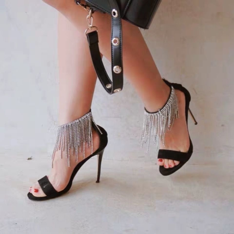 Giày Sandal Cao Gót Hở Ngón Chất Liệu Da Đính Đá Phối Tua Rua Thời Trang Quyến Rũ Cho Nữ 2022
