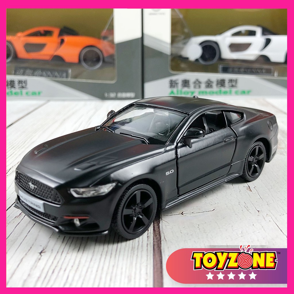 Xe mô hình tỉ lệ 1:36 Ford Mustang bằng sắt màu đen