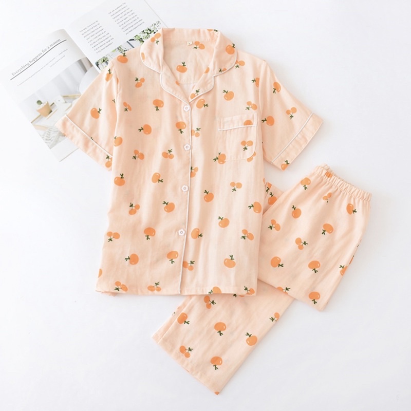 Bộ đồ ngủ pijama nữ cộc tay quần dài chất lụa Kate Thái mềm mịn màu cam nhạt họa tiết quả cam đơn giản - CD0062