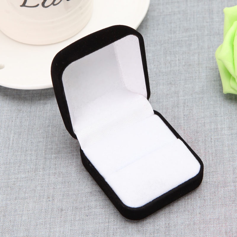 Hộp Đựng Nhẫn / Trang Sức Bằng Vải Nỉ Độc Đáo Tiện Dụng