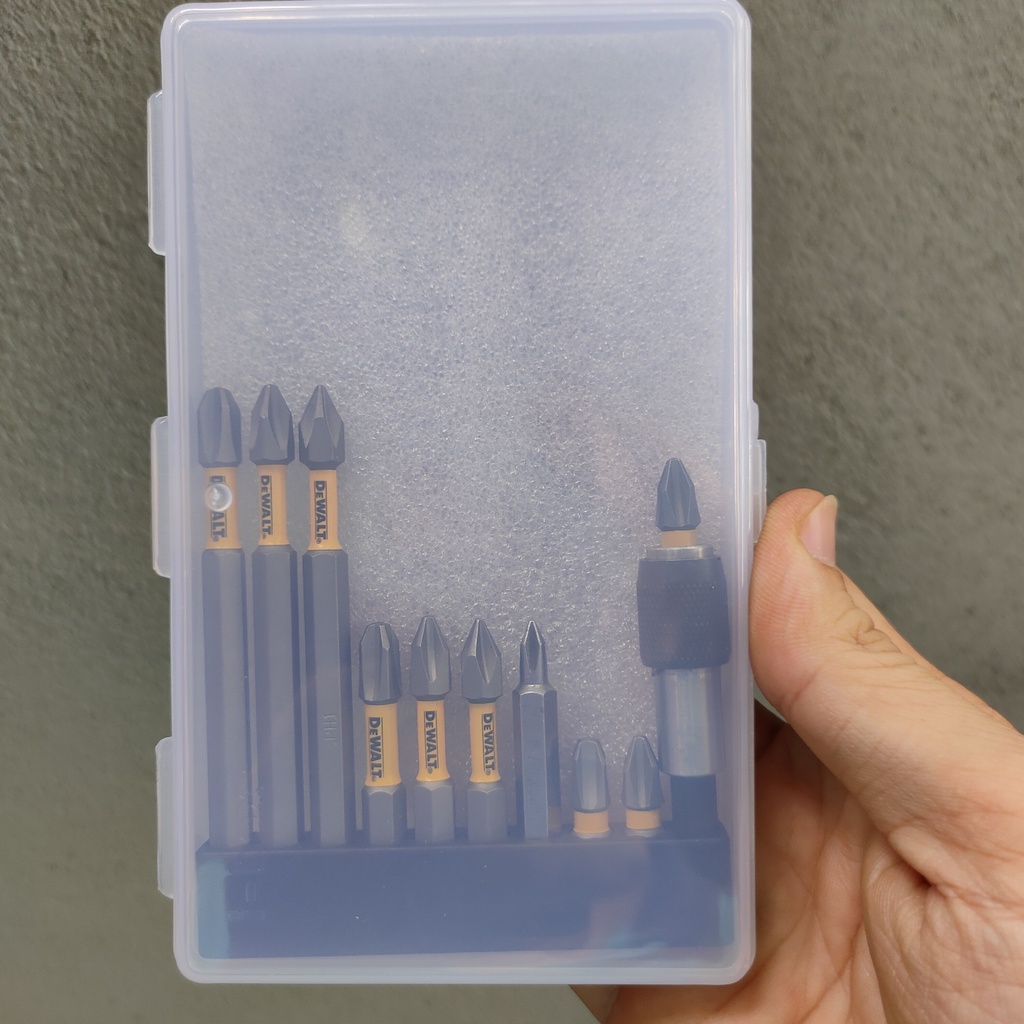 Bộ Mũi Vít DEWALT VẶN TAY_12 Món_Bao Gồm Hộp Đựng Và Đế Gài Sản Phẩm