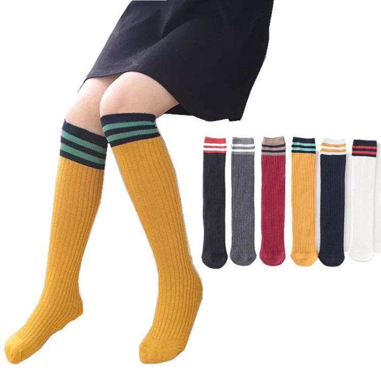 Vớ dài qua gối kẻ sọc phong cách thể thao cho bé