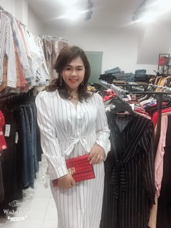 Đầm sơ mi sọc bigsize cột nơ eo trắng - đen - hồng