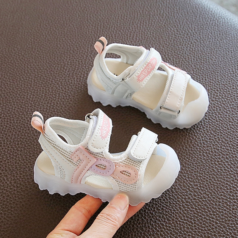 Đôi giày xăng đan thời trang cho bé gái và bé trai