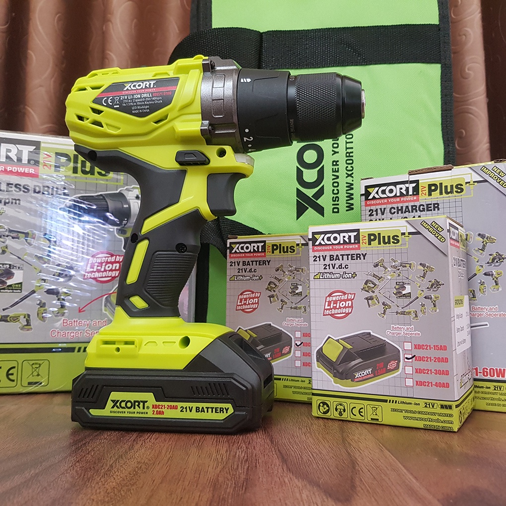Máy khoan pin cầm tay 20V MAX XCORT Model XDC21-010D kèm Túi Dụng Cụ