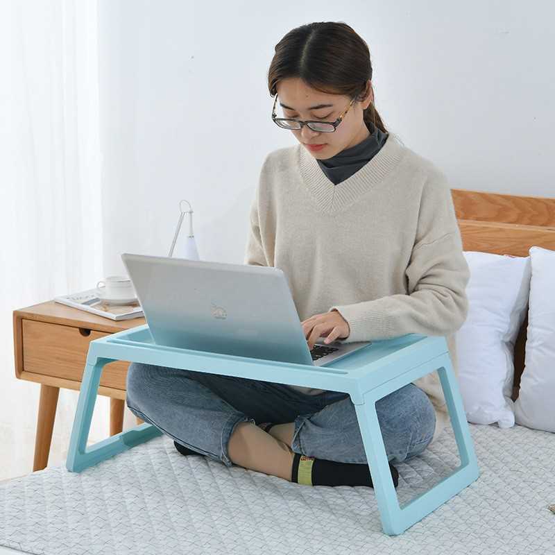 Bàn học/ làm việc trên giường để laptop có khe giữ điện thoại nhỏ gọn nhẹ có thể gấp lại