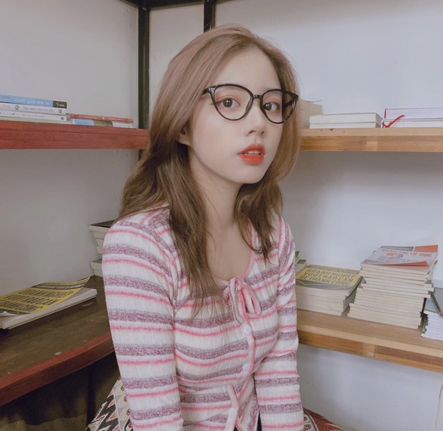 Kính mắt mèo retro hàn quốc [Hình thật] | BigBuy360 - bigbuy360.vn