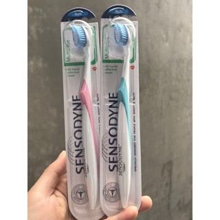 BÀN CHẢI ĐÁNH RĂNG SENSODYNE MULTICARE SOFT