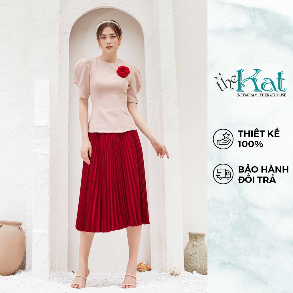 Áo Loli tay phồng và Chân Váy Xếp Ly The Kat House phong cách dễ thương, trong sáng