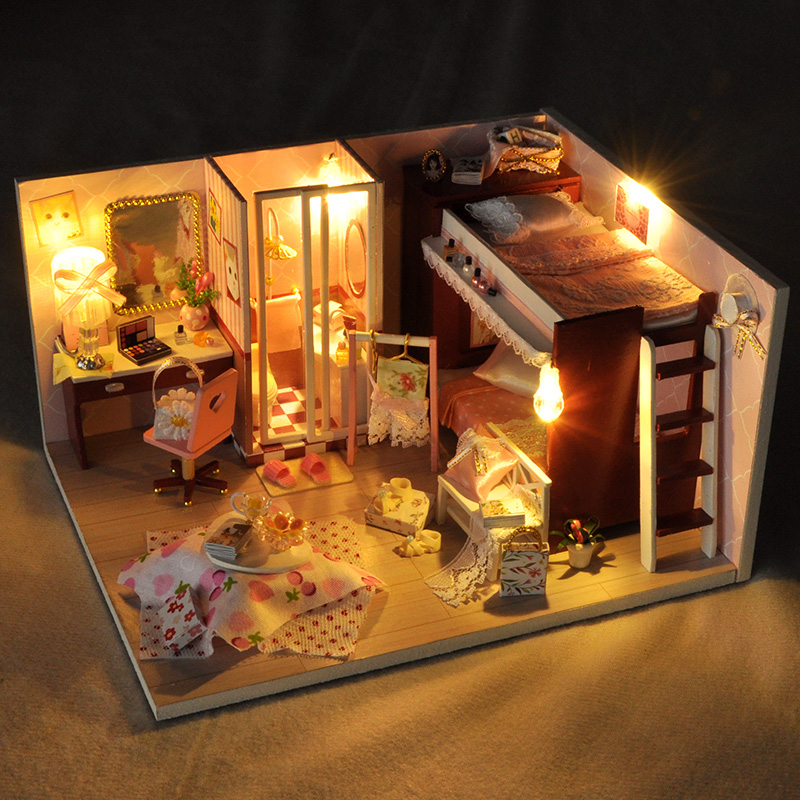 Nhà búp bê DIY Dollhouse lắp ghép bằng gỗ Mẫu Căn nhà màu hồng tặng kèm dụng cụ lắp ghép, keo silicon, Mica