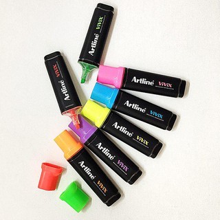 Bút dạ quang nước Artline Japan EK-670