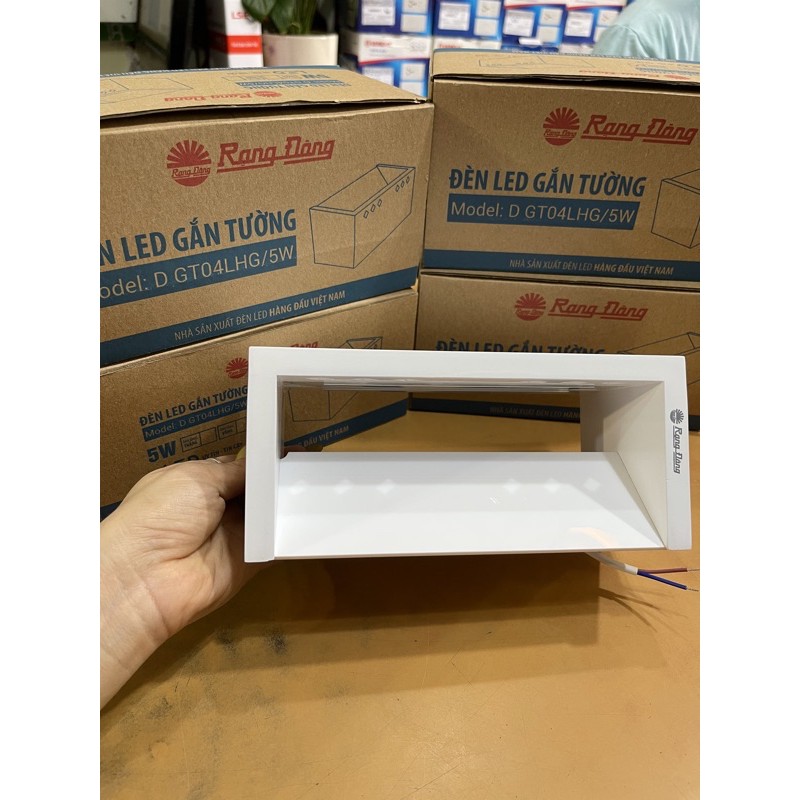 Đèn LED gắn tường Rạng Đông D GT04L HG/5W