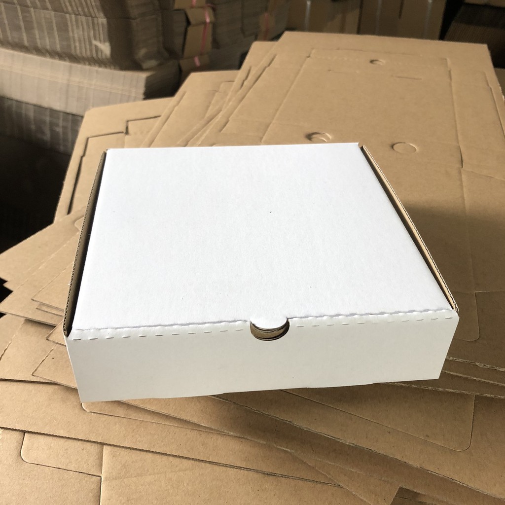 hộp carton đựng bánh pizza size 22x22x4cm màu trắng