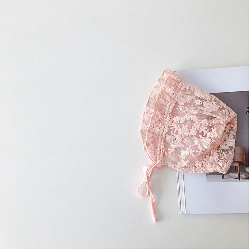 Mũ Tắm Nắng Phối Ren Hoa Màu Trắng Kiểu Công Chúa Dùng Chụp Ảnh Cho Bé Sơ Sinh